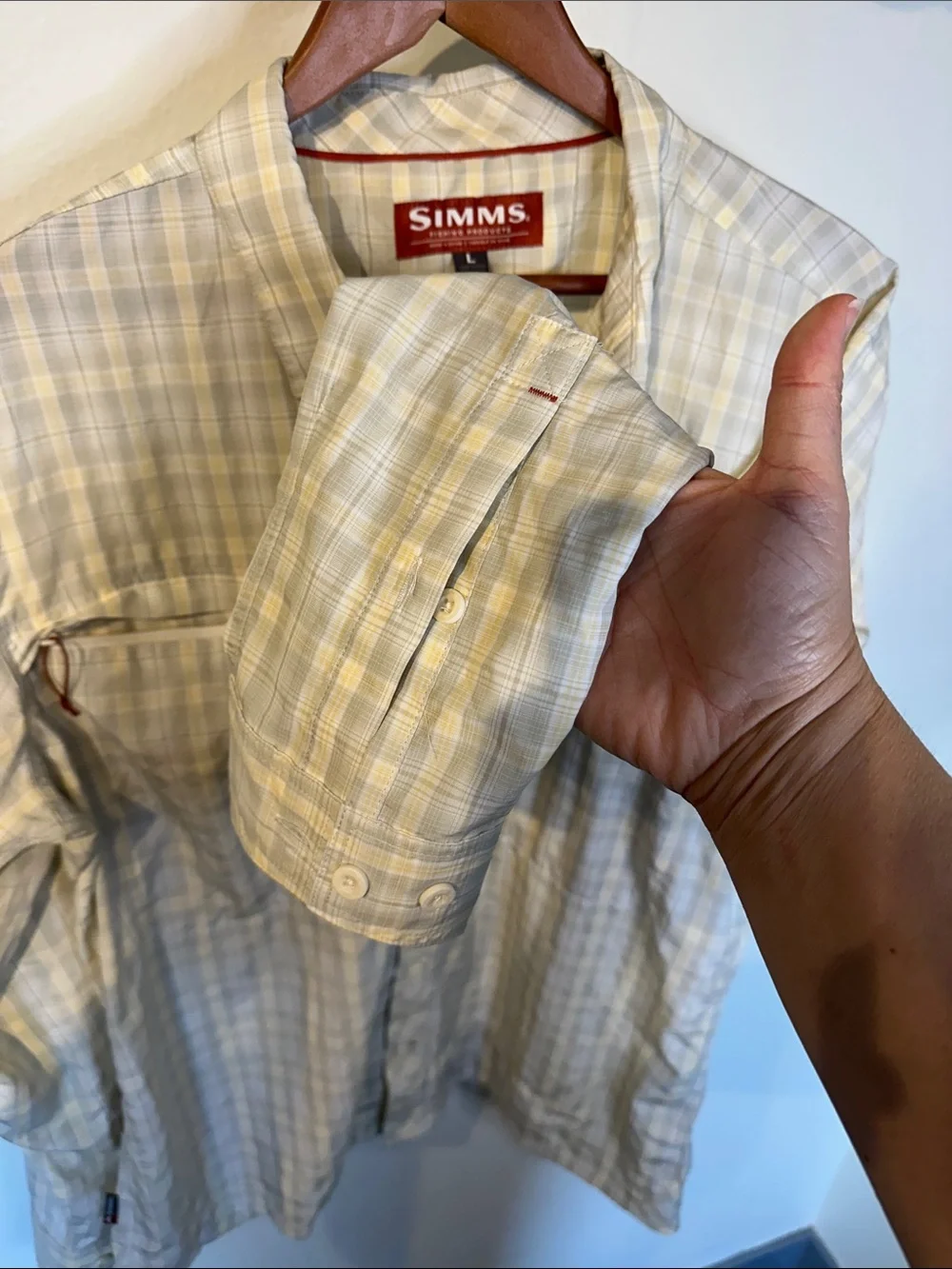 Simms Men's Light Plaid Button-Down Shirt in Cream and Light Gray